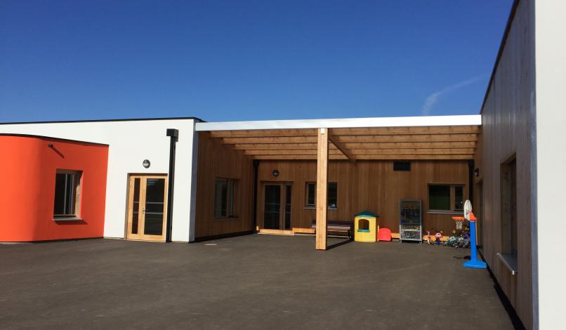 Vue cour de récréation  Vue cour de récréation